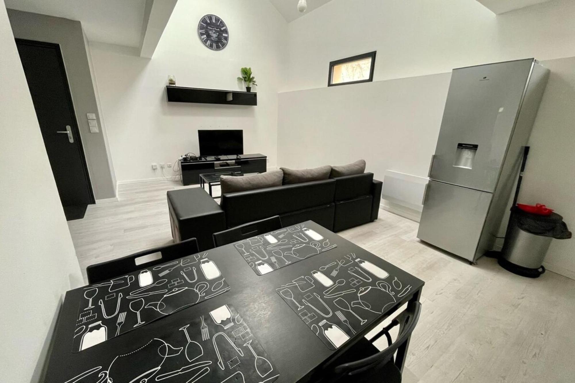 Апартаменты Duplex Montereau Centre - Chez Marc Экстерьер фото